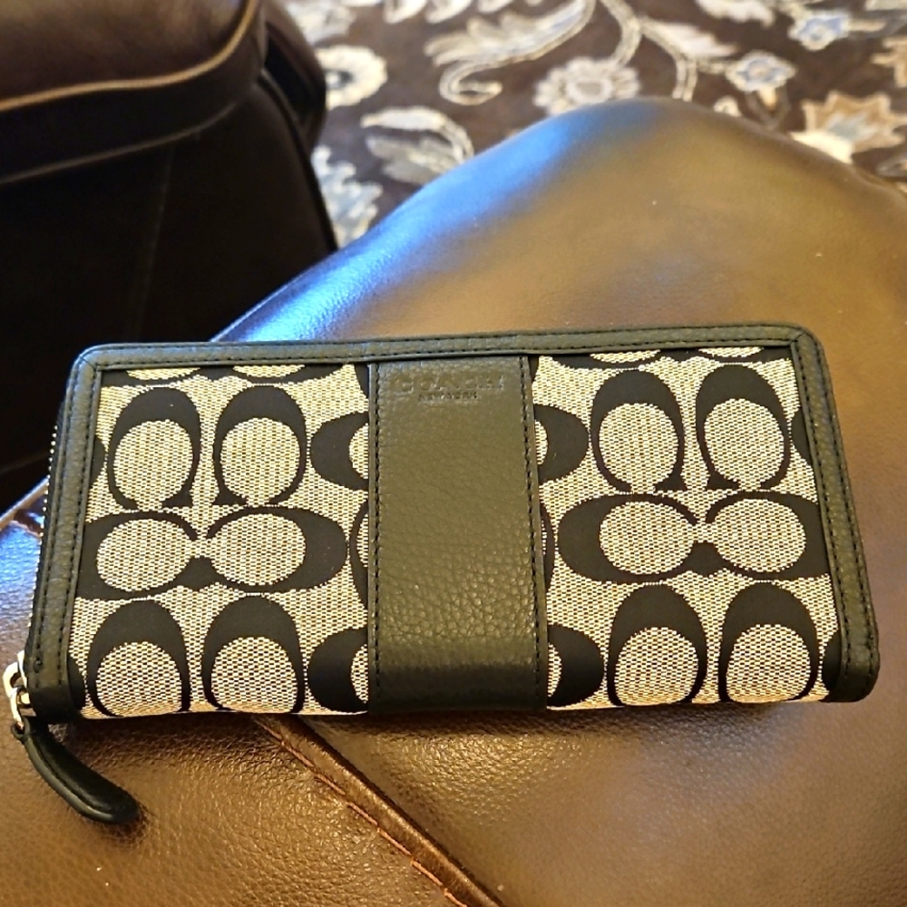 Coach Black and Gray Signature Wallet